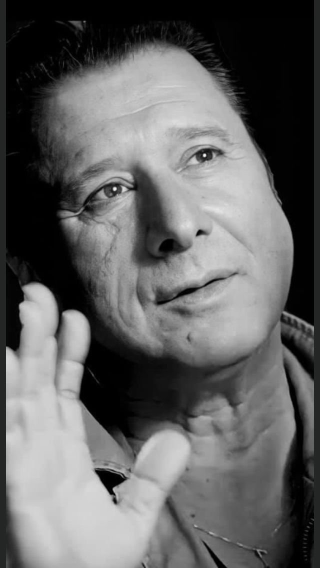 Steve Perry gallery photo six