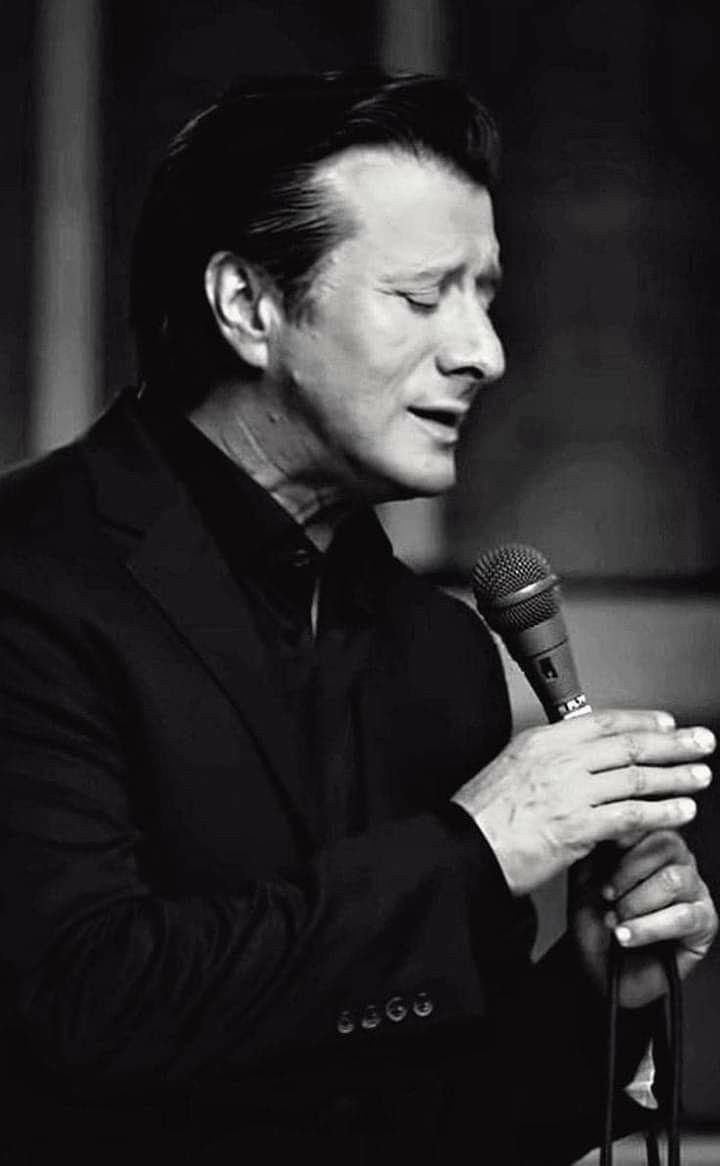 Steve Perry media photograph